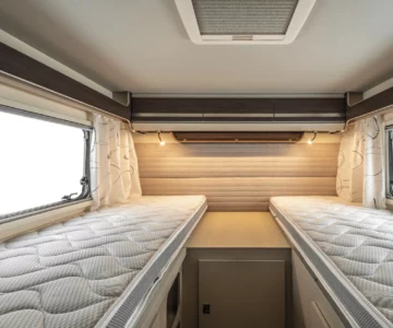 Vente camping-car profilé Rimor Seal 99+ lits jumeaux